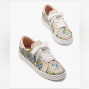 Kate Spade Erin Spade Flower Sneaker Size 9